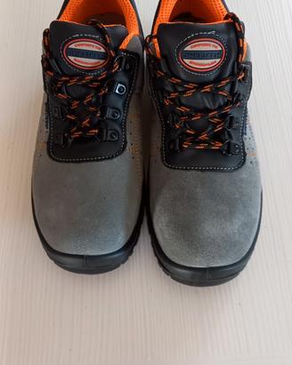 scarpe antiinfortunio 42
