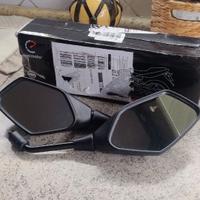 Specchietti universali per moto