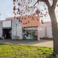 Locale Commerciale a Collecchio