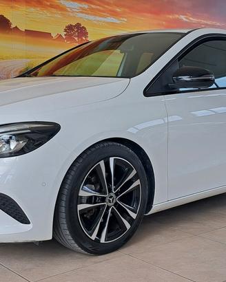 Mercedes B 180 d Automatic-Pelle-Navi-Pdc-FullOpti
