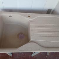 lavello in graniglia beige