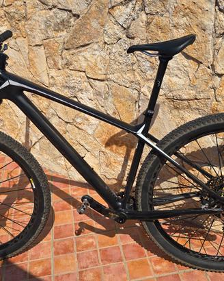 Focus RAVEN mis M full carbon