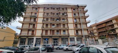 Acireale(Grassi Bertazzi) ampio 5 vani + garage