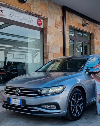 Volkswagen Passat VIII Variant 2.0 tdi Executive 2