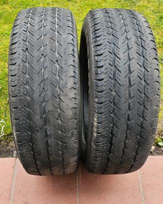 2 gomme 235 65 16 115 C Torque 4 stagioni a 75 %