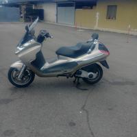 Piaggio X8 200