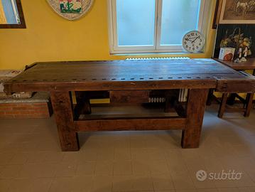Tavolo da lavoro in legno massello