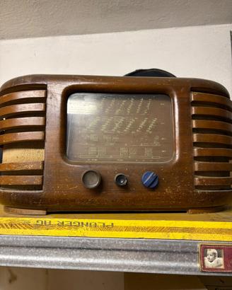 Radio d'epoca a valvole Kennedy K 230