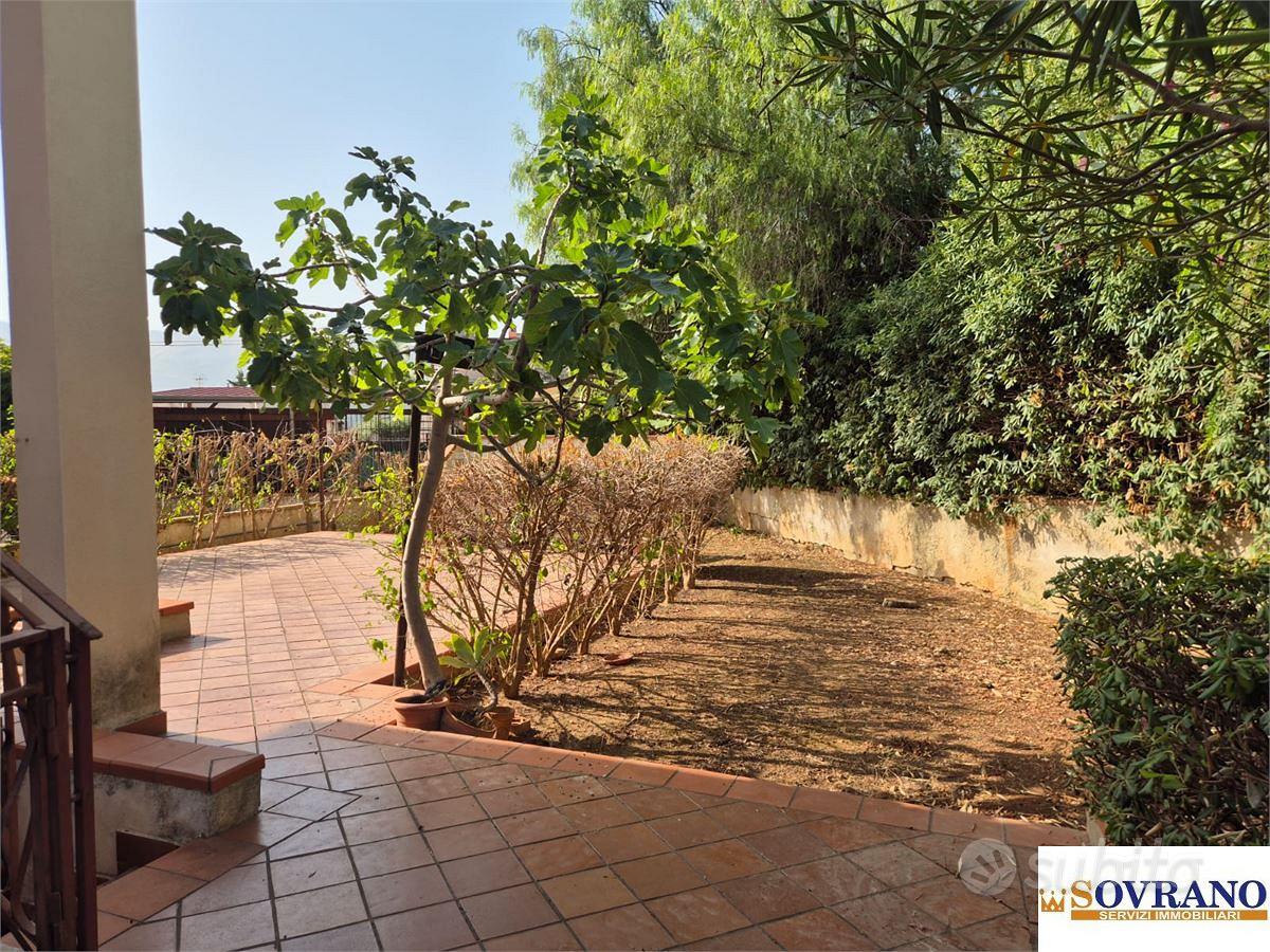 Casa – Carini, Piraineto - Altro
