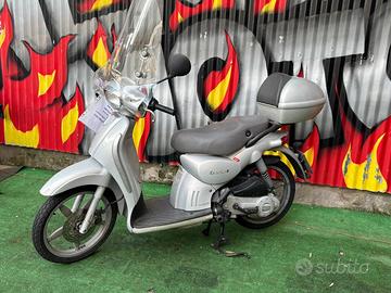 APRILIA SCARABEO 100 FINANZ INTERESSI 0 NO ANTICIP