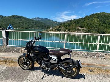 Ducati Scrambler Cafè Racer