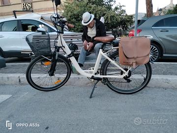 bicicletta elettrica pedalata assistita 