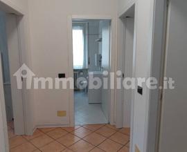 3 stanze libere in appartamento appena ristrutt