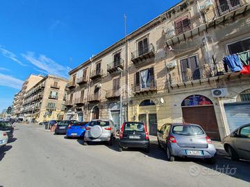 4 LOCALI A PALERMO