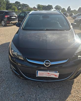 Opel Astra 1.4 Turbo 140CV Sports Tourer GPL Tech 