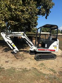 Miniescavatore Bobcat 323 17 qtl