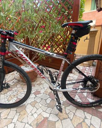 Moutain bike cannondale