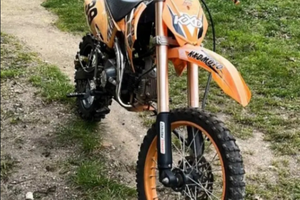 Pit bike