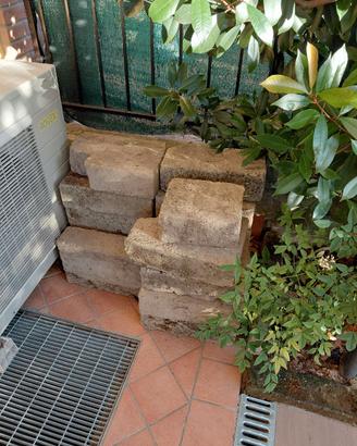 Tufi per giardino