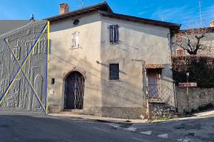 Porzione indipendente con ascensore