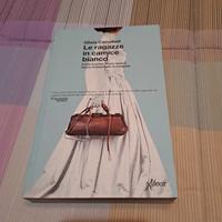 Le ragazze in camicia bianco