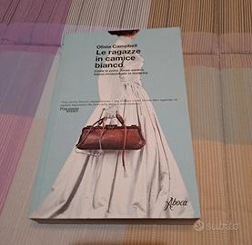 Le ragazze in camicia bianco