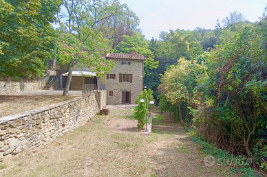 Cortona antico mulino 280 mq isolato