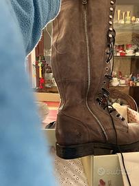 Stivali Nuovi tg42 A.S.98 in pelle beige/grigio..