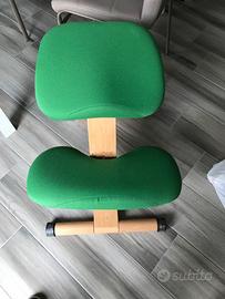 Sgabello posturale in faggio