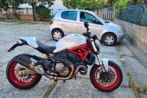 2015 ducati monster 821