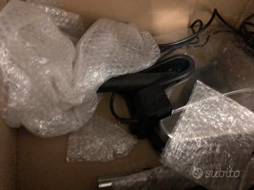 Lucidatrice per pavimenti con spazzole di vari tip