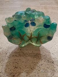 Posacenere in resina forma di mani con stelle mari