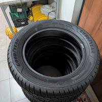 4 Pneumatici Invernali Goodyear UltraGrip Performa