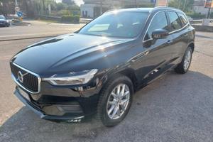 VOLVO XC60 B4 (d) AWD Geartronic Momentum Pro