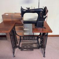 Macchina da cucire Necchi