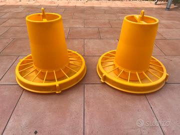 Mangiatoie per polli