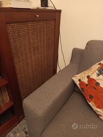 Coprì termosifone con libreria