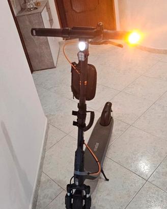 Monopattino elettrico ninebot E2 plus