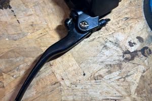 Pompa freno anteriore Brembo