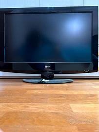 TV LG 32LG2000