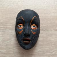 Maschera decorativa da parete – stile artistico
