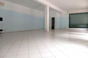 Locale commerciale vicino piazza Roma