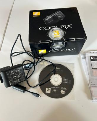 Nikon COOLPIX S3000 compatta digitale