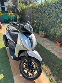 Piaggio Beverly 300 HPE (2022)