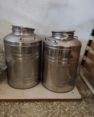 Contenitori in acciaio per olio di oliva