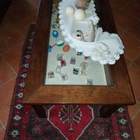 Porta tv e tavolino in noce.