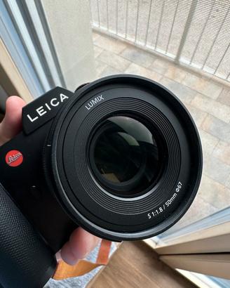 LEICA SL CON 50MM F1,8 LUMIX