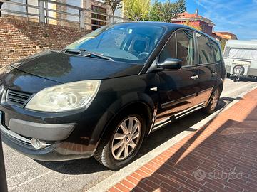 Renault grand scenic