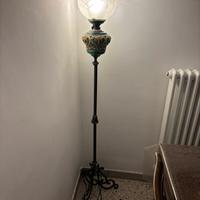 Lampada da terra anni 70.