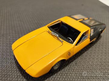 DE TOMASO Mangusta 5000 Politoys 1/25